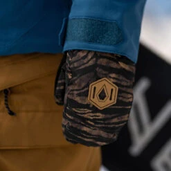 Volcom Womens Bistro Mitt Snowboard Gloves - Tiger Print -Sports Ski Shop 196134121565 3